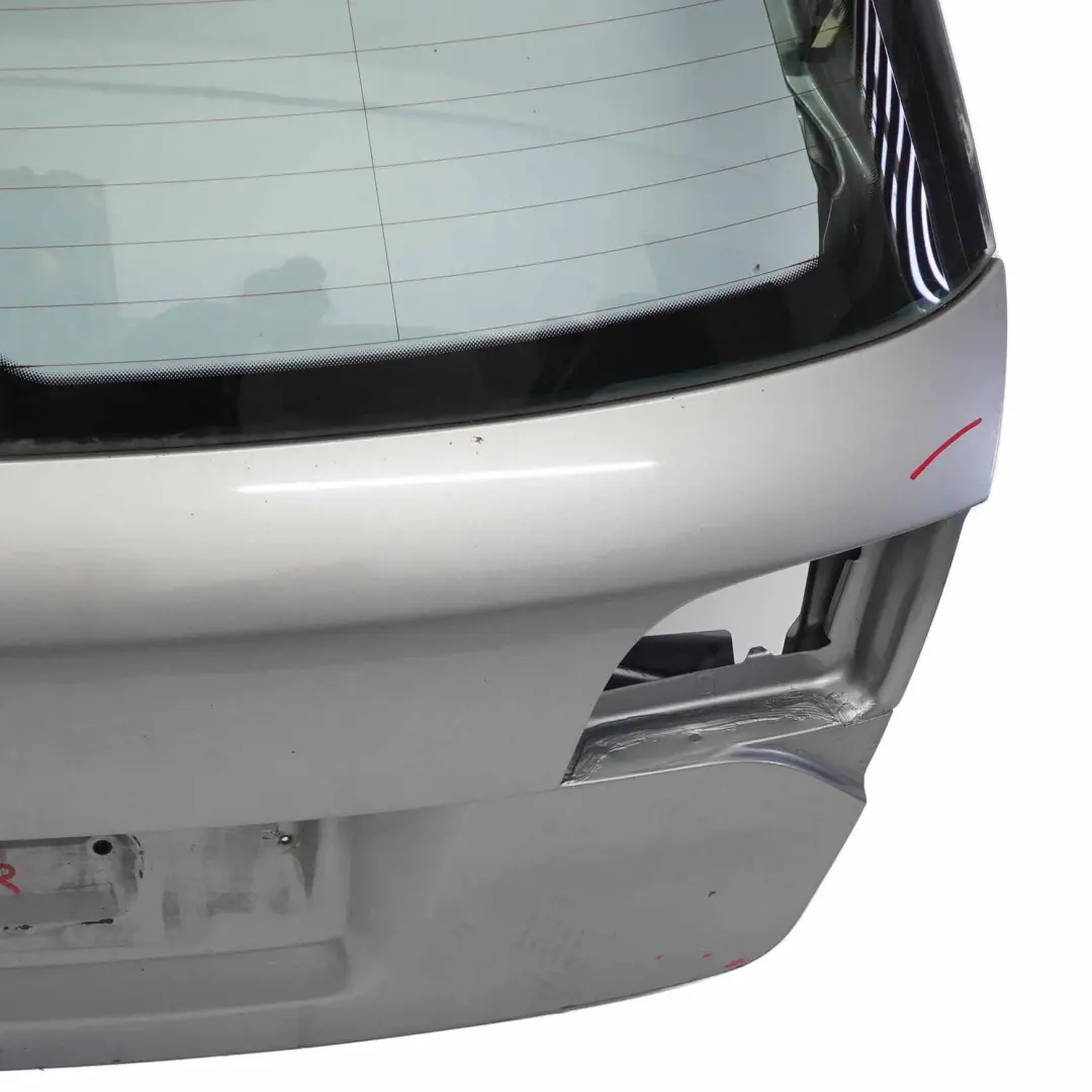 Klapa Bagażnika Quartz Grey LY7G do Audi A4 B7 Avant o numerze 8E9827023P Audi A4 B7 Avant Klapa Bagażnika Quartz Grey LY7G - SKU 8E9827023P-QGR - Numer Części 8E9827023P