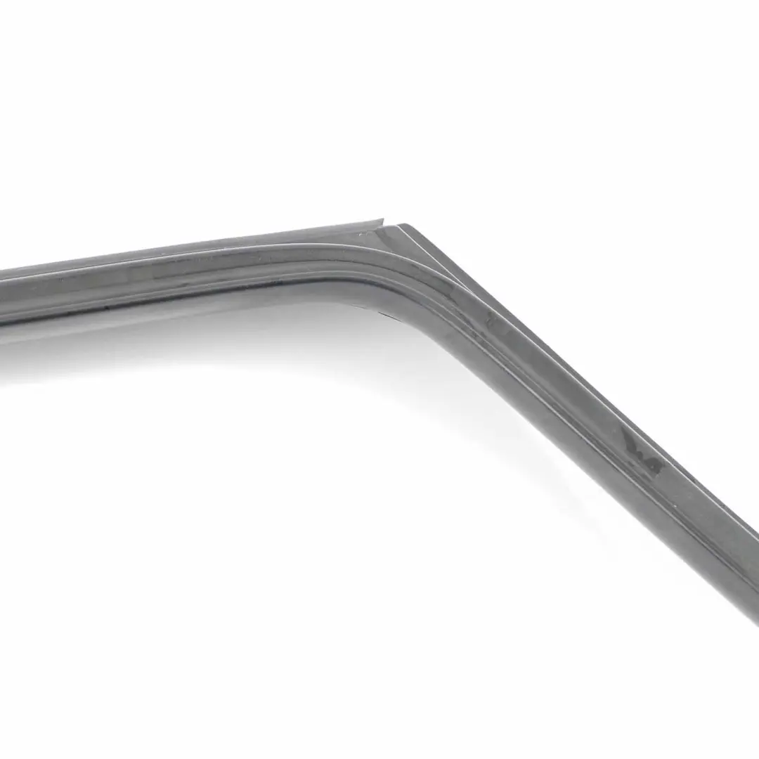 Audi A4 B7 Avant Puerta Ventana Sello Trasero Derecho Guía Marco - SKU 8E9839630C - Número de pieza 8E9839630C