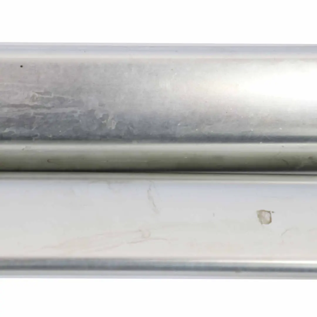 Barre de toit Audi A4 Avant Gauche Droite Moulure fixation porte-bagages Chromée pour à propos du numéro de pièce 8E9860021H Barre de toit Audi A4 Avant Gauche Droite Moulure fixation porte-bagages Chromée - SKU 8E9860021H - Numéro de pièce 8E9860021H