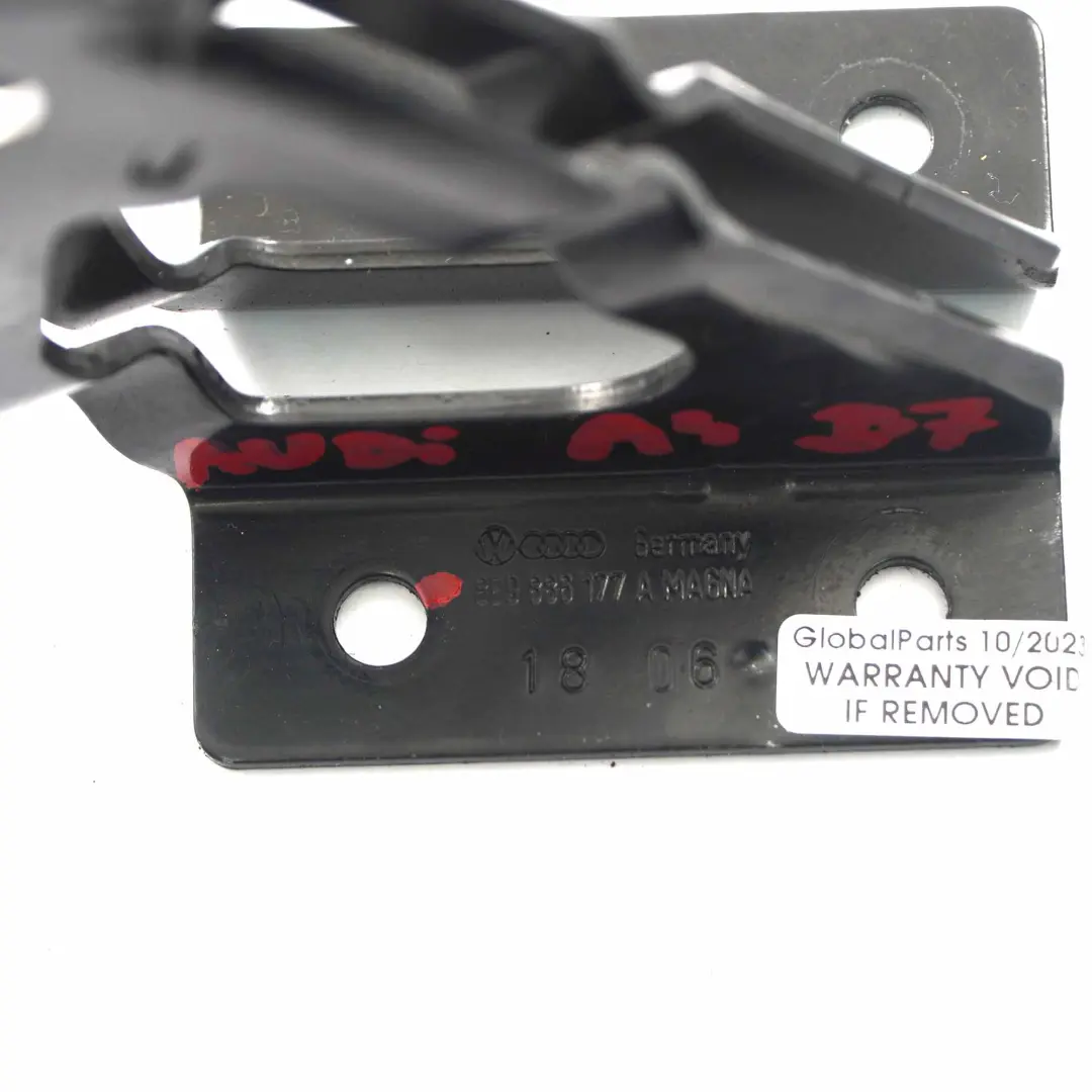 Audi A4 B7 A6 C6 Staffa per sedile posteriore Panca centrale Supporto - SKU 8E9886177A - Numero di parte 8E9886177A