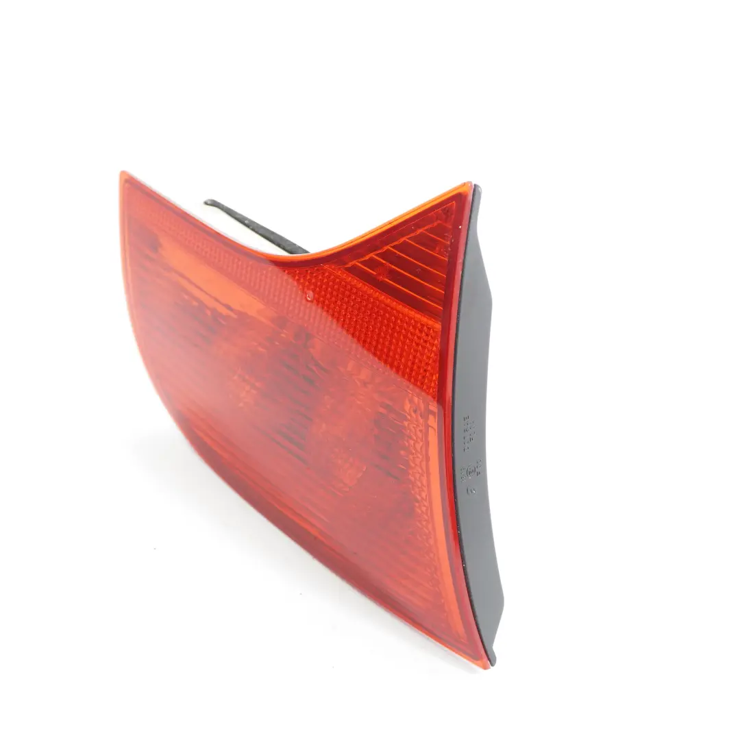 Luce Posteriore Lampada Baule Coperchio Stivale Sinistro per Audi A4 B7 con numero di parte 8E9945093 Audi A4 B7 Luce Posteriore Lampada Baule Coperchio Stivale Sinistro - SKU 8E9945093 - Numero di parte 8E9945093
