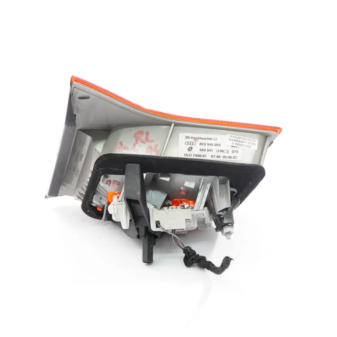 Feu Arrière de Coffre Couvercle de Coffre Hayon Gauche pour Audi A4 B7 à propos du numéro de pièce 8E9945093 Audi A4 B7 Feu Arrière de Coffre Couvercle de Coffre Hayon Gauche - SKU 8E9945093 - Numéro de pièce 8E9945093