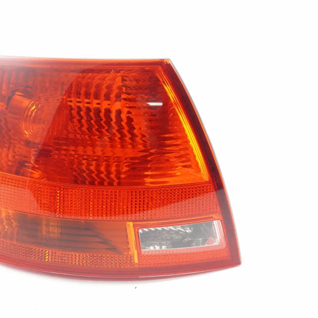 Lampa Lewy Tył Lewa Tylna do Audi A4 B7 o numerze 8E9945095E Audi A4 B7 Lampa Lewy Tył Lewa Tylna - SKU 8E9945095E - Numer Części 8E9945095E