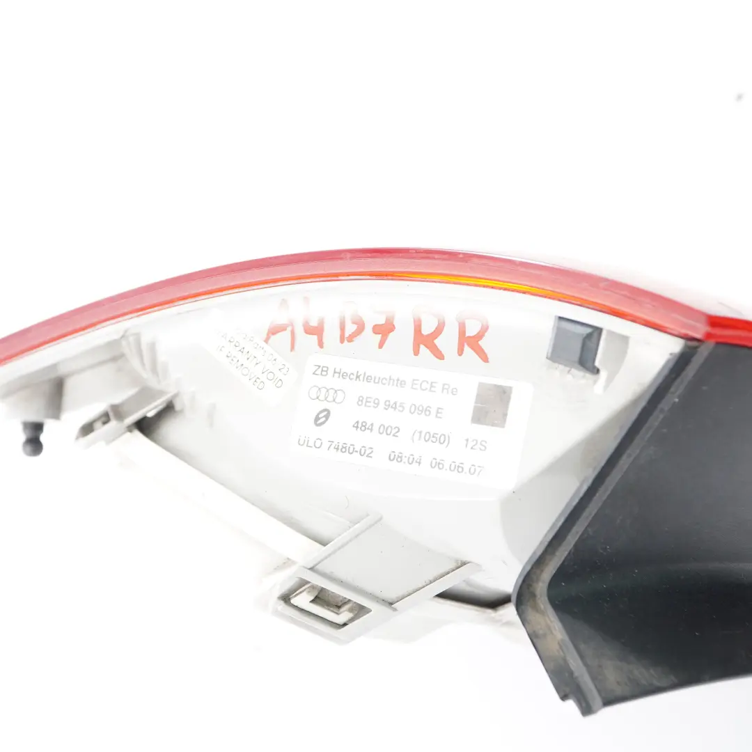 Tail Light Lamp Side Panel Rear Right O/S Taillight to Audi A4 B7 with Part number 8E9945096E Audi A4 B7 Tail Light Lamp Side Panel Rear Right O/S Taillight - SKU 8E9945096E - Part number 8E9945096E