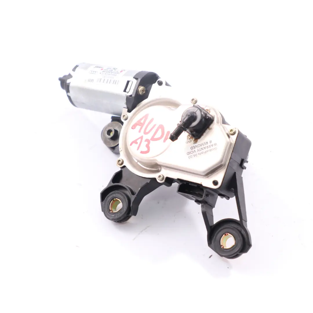  Moteur d'essuie-glace Audi A3 A4 A6 Unité d'actionnement hayon lunette arrière - SKU 8E9955711C - Numéro de pièce 8E9955711C