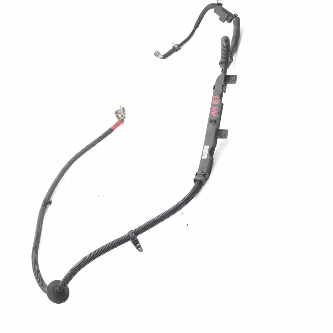 Klema Plusowa Przewód do Audi A4 B7 2.0 TDI o numerze 8EO971824E Audi A4 B7 2.0 TDI Klema Plusowa Przewód - SKU 8EO971824E - Numer Części 8EO971824E