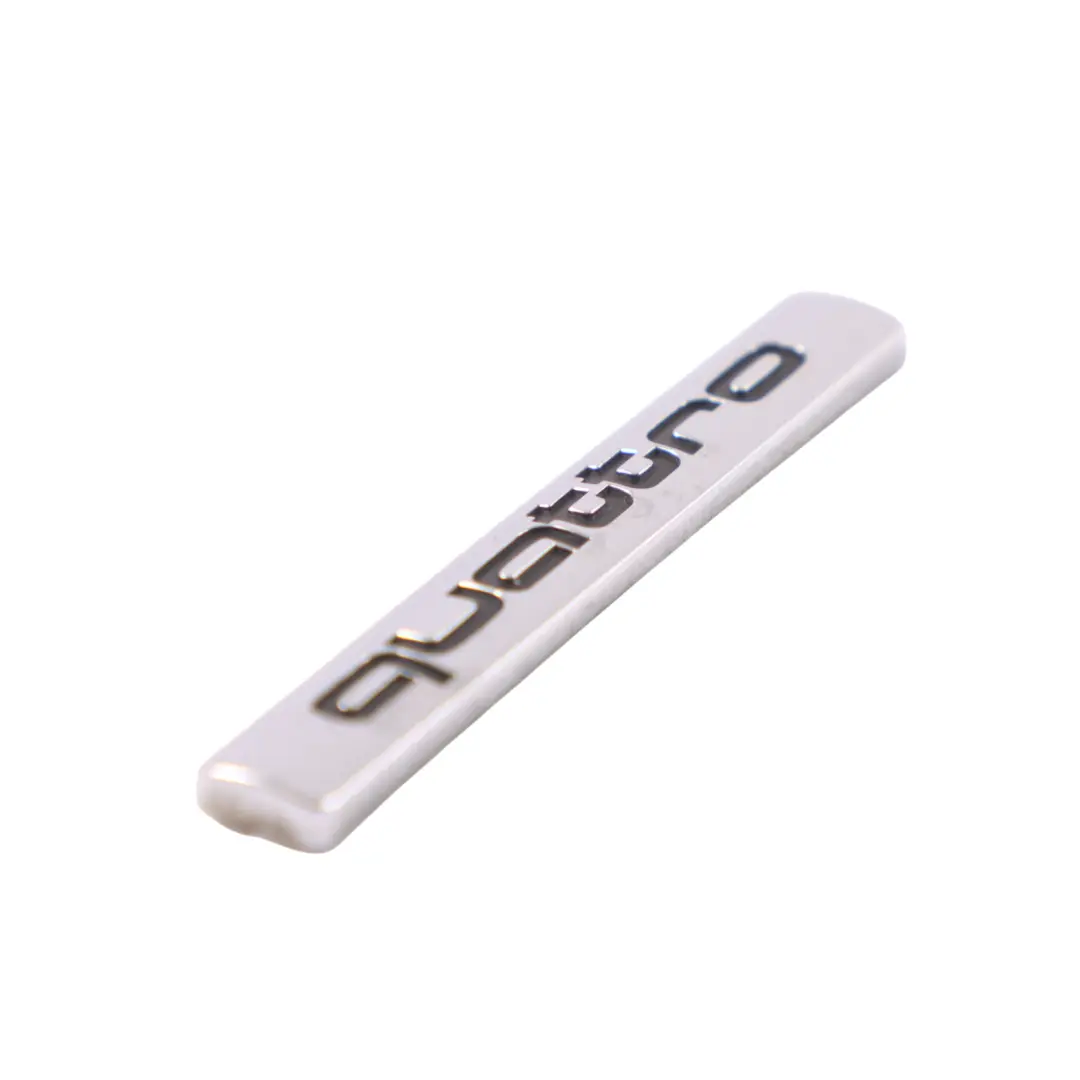 Hintere Heckklappe Kofferraumdeckel Abzeichen Emblem QUATTRO Logo für Audi A5 8T mit Teilenummer 8H0853737 Audi A5 8T Hintere Heckklappe Kofferraumdeckel Abzeichen Emblem QUATTRO Logo - SKU 8H0853737 - Teilenummer 8H0853737