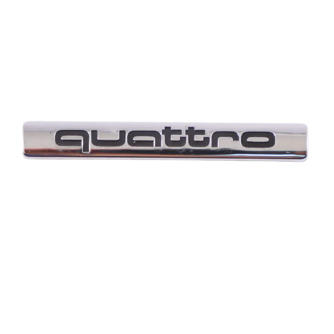 Hintere Heckklappe Kofferraumdeckel Abzeichen Emblem QUATTRO Logo für Audi A5 8T mit Teilenummer 8H0853737 Audi A5 8T Hintere Heckklappe Kofferraumdeckel Abzeichen Emblem QUATTRO Logo - SKU 8H0853737 - Teilenummer 8H0853737