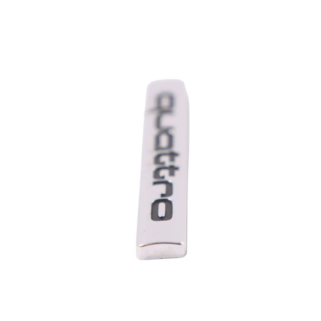 Audi A5 8T Portellone posteriore Coperchio bagagliaio Badge Emblema QUATTRO - SKU 8H0853737 - Numero di parte 8H0853737