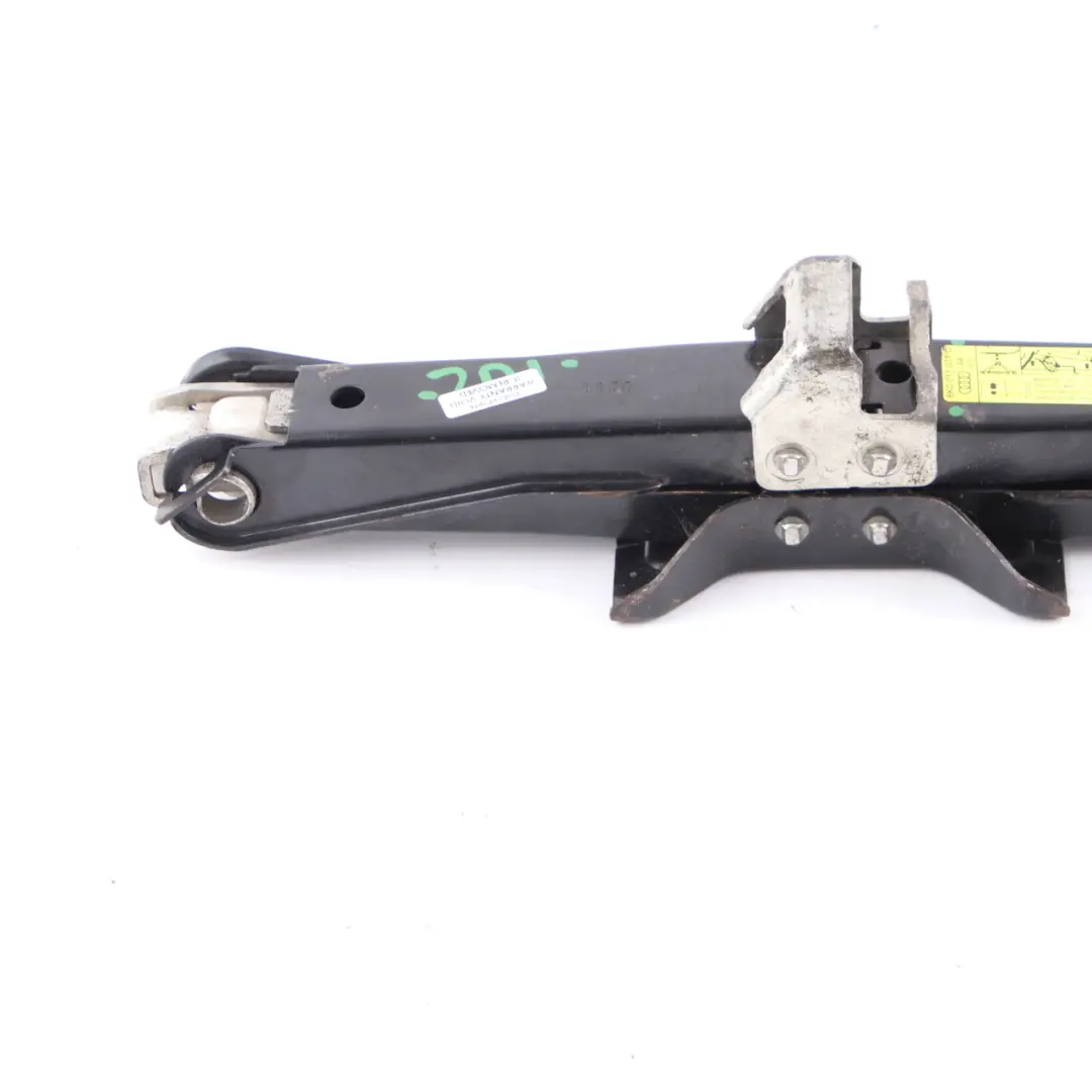 Elevador Ruedas De Emergencia Herramienta Para Coches para Audi A4 A5 con número de pieza 8K0011031C Audi A4 A5 Elevador Ruedas De Emergencia Herramienta Para Coches - SKU 8K0011031C - Número de pieza 8K0011031C