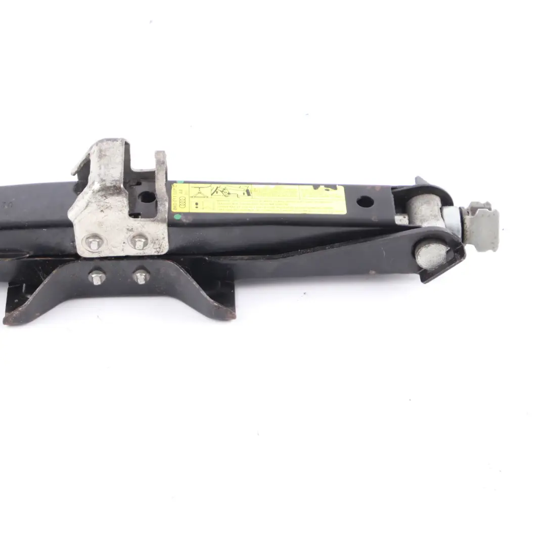 Audi A4 A5 Cric Sollevamento Attrezzo Sollevamento Emergenza Ruote - SKU 8K0011031C - Numero di parte 8K0011031C