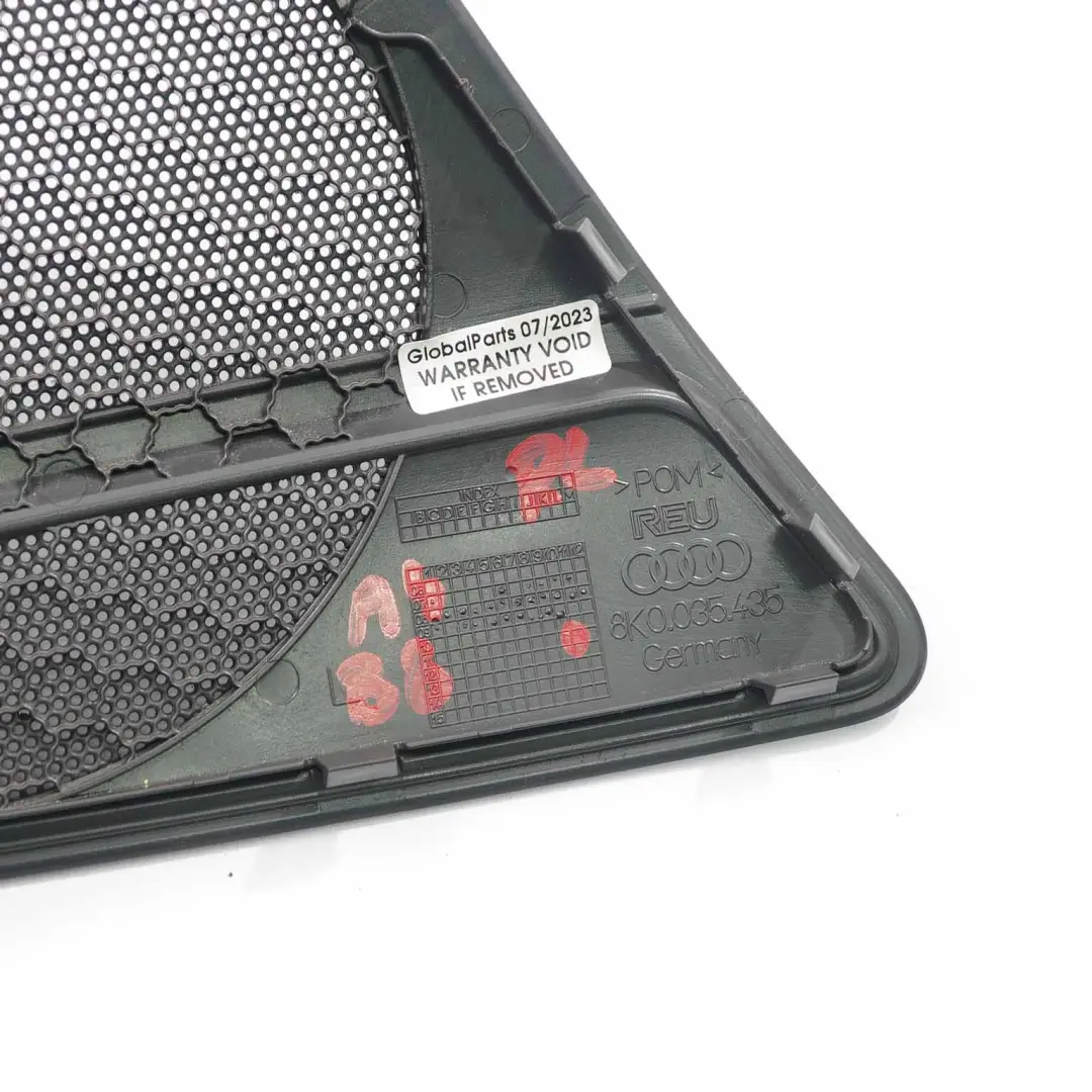 Coperchio dell'altoparlante nero posteriore sinistro per Audi A4 B8 con numero di parte 8K0035435 Audi A4 B8 Coperchio dell'altoparlante nero posteriore sinistro - SKU 8K0035435 - Numero di parte 8K0035435