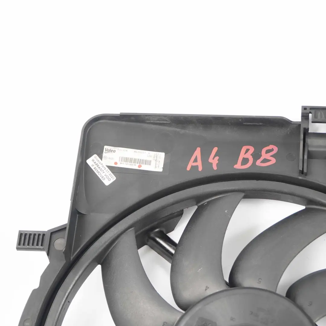 Audi A4 B8 Radiatore del motore Diesel Radiatore Ventola del liquido - SKU 8K0121003M - Numero di parte 8K0121003M