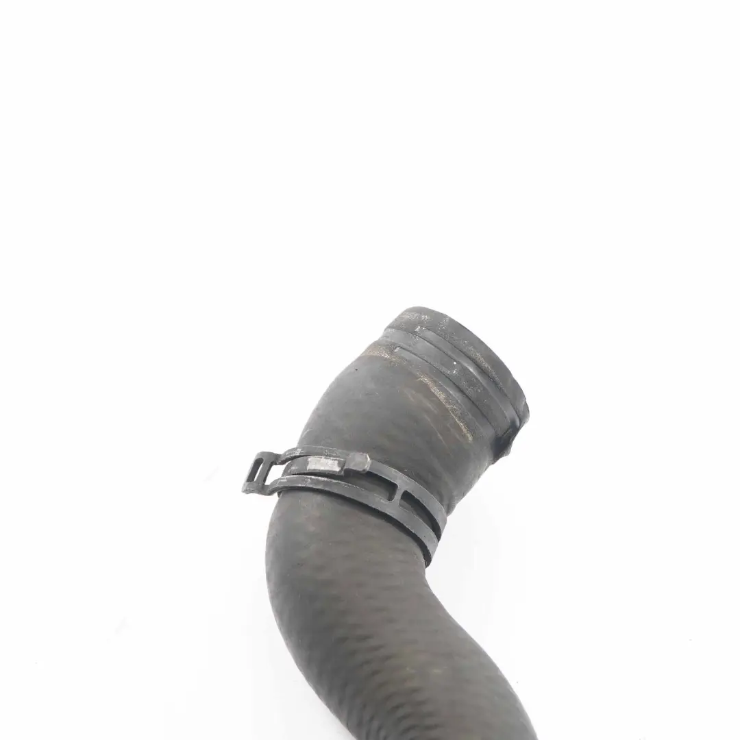 Tuyau d'eau refroidissement moteur pour Audi A4 B8 2.0 TDI Diesel à propos du numéro de pièce 8K0121101P Audi A4 B8 2.0 TDI Diesel Tuyau d'eau refroidissement moteur - SKU 8K0121101P - Numéro de pièce 8K0121101P