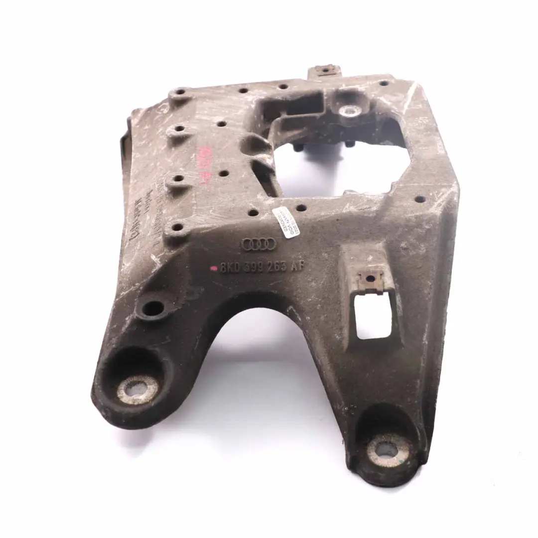 Cambio Supporto Montaggio Trasmissione Montaggio Croce per Audi A4 B8 con numero di parte 8K0399263AF Audi A4 B8 Cambio Supporto Montaggio Trasmissione Montaggio Croce - SKU 8K0399263AF - Numero di parte 8K0399263AF
