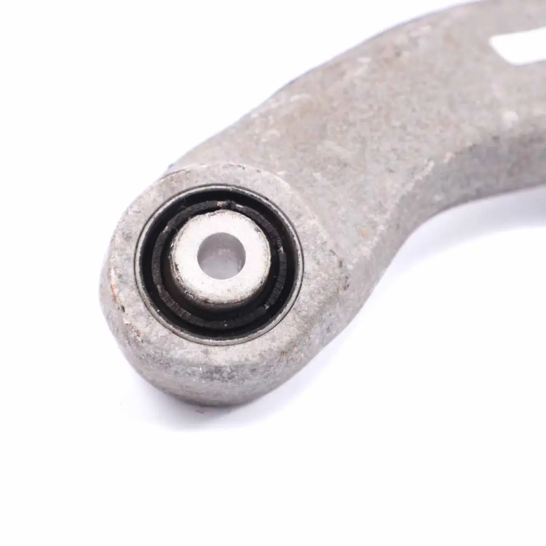 Eje trasero superior Brazo de control Wishbone Derecha para Audi A4 B8 con número de pieza 8K0505324F Audi A4 B8 Eje trasero superior Brazo de control Wishbone Derecha - SKU 8K0505324F - Número de pieza 8K0505324F