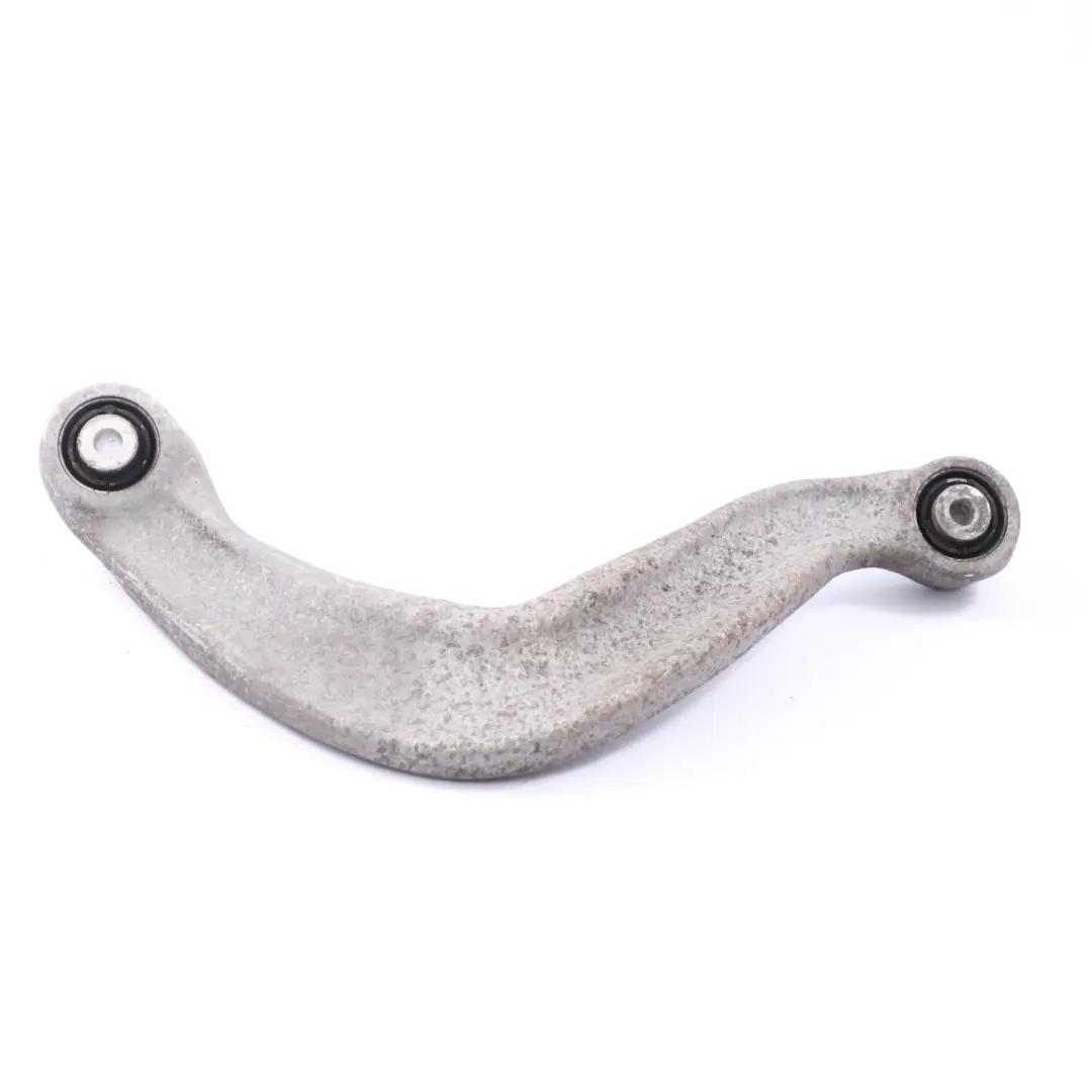 Eje trasero superior Brazo de control Wishbone Derecha para Audi A4 B8 con número de pieza 8K0505324F Audi A4 B8 Eje trasero superior Brazo de control Wishbone Derecha - SKU 8K0505324F - Número de pieza 8K0505324F