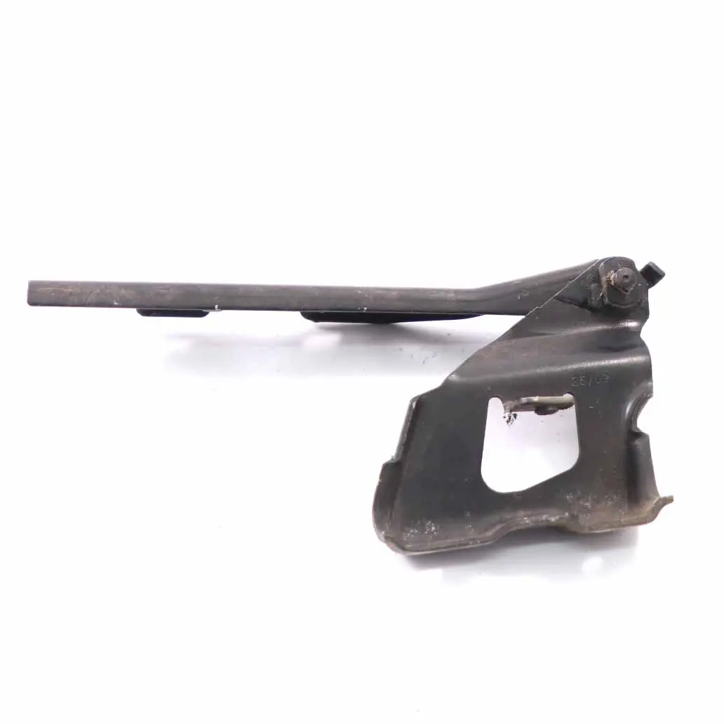 Charnière de capot avant gauche Noir pour Audi A4 B8 à propos du numéro de pièce 8K0823301D Audi A4 B8 Charnière de capot avant gauche Noir - SKU 8K0823301D-BLK - Numéro de pièce 8K0823301D