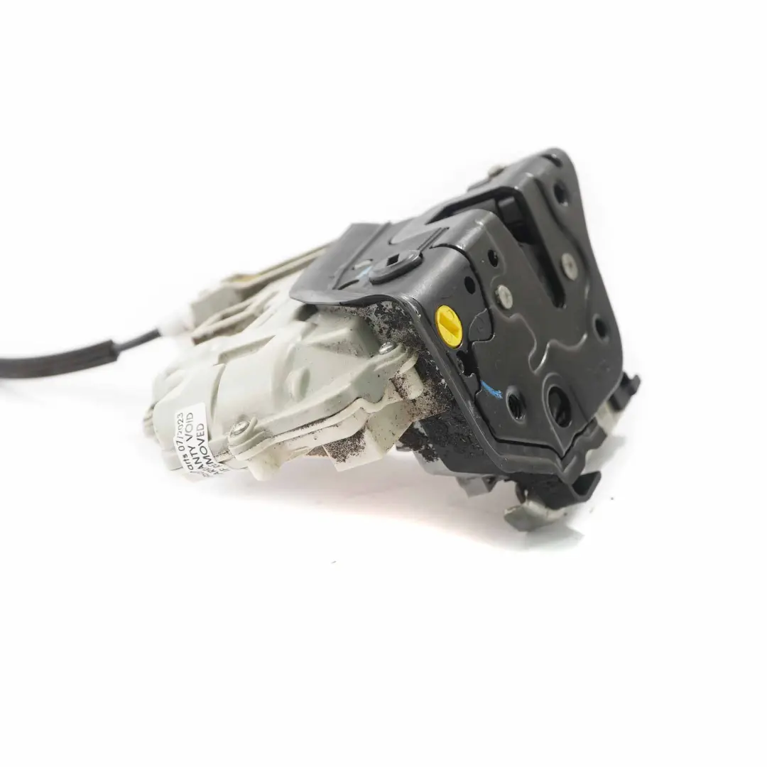 Actuador Pestillo Cerradura Puerta Trasera Izquierda para Audi A4 B8 con número de pieza 8K0839015 Audi A4 B8 Actuador Pestillo Cerradura Puerta Trasera Izquierda - SKU 8K0839015 - Número de pieza 8K0839015