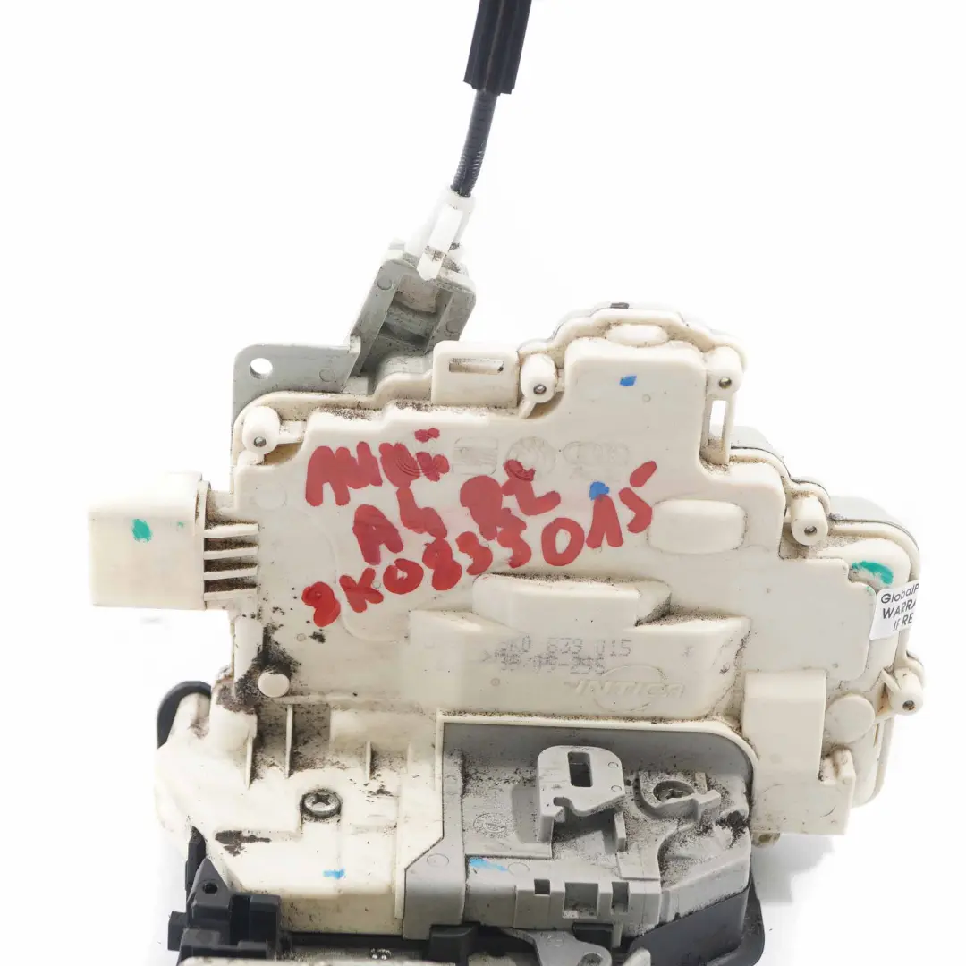 Actuador Pestillo Cerradura Puerta Trasera Izquierda para Audi A4 B8 con número de pieza 8K0839015 Audi A4 B8 Actuador Pestillo Cerradura Puerta Trasera Izquierda - SKU 8K0839015 - Número de pieza 8K0839015