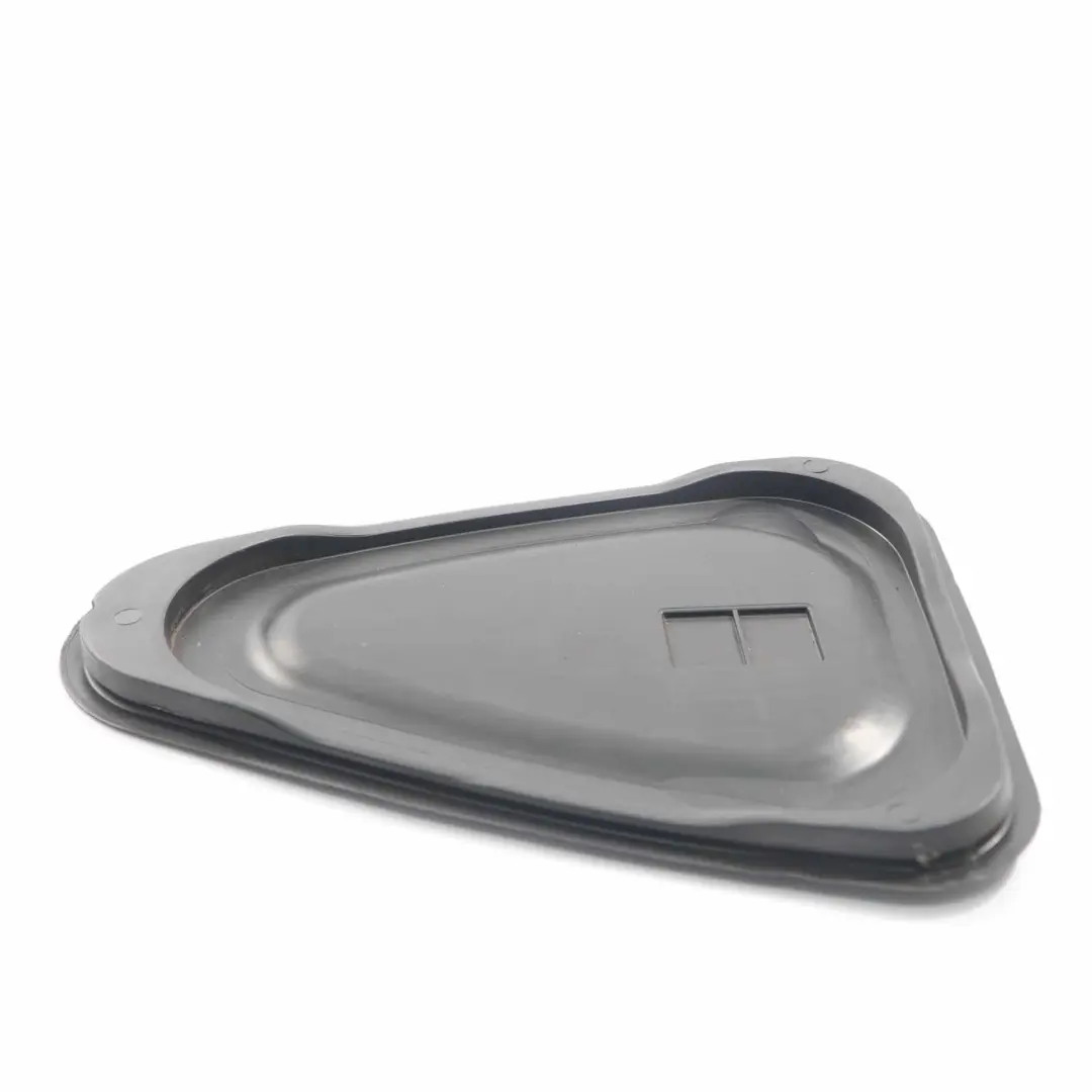 Audi A4 B8 Plaque de recouvrement de serrure de porte arrière gauche - SKU 8K0839915B - Numéro de pièce 8K0839915B