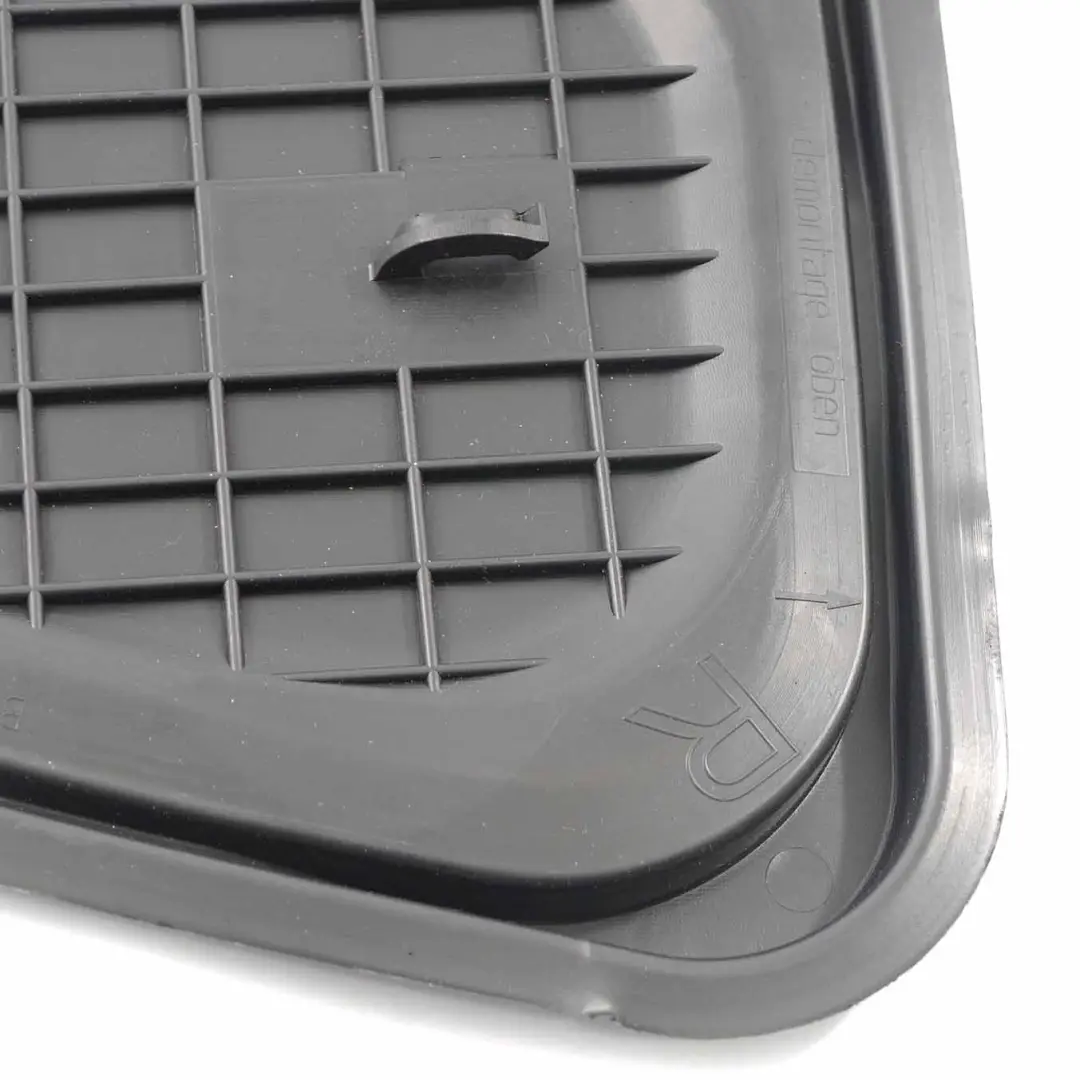 Plaque de recouvrement de serrure de porte arrière droite pour Audi A4 B8 à propos du numéro de pièce 8K0839916B Audi A4 B8 Plaque de recouvrement de serrure de porte arrière droite - SKU 8K0839916B - Numéro de pièce 8K0839916B