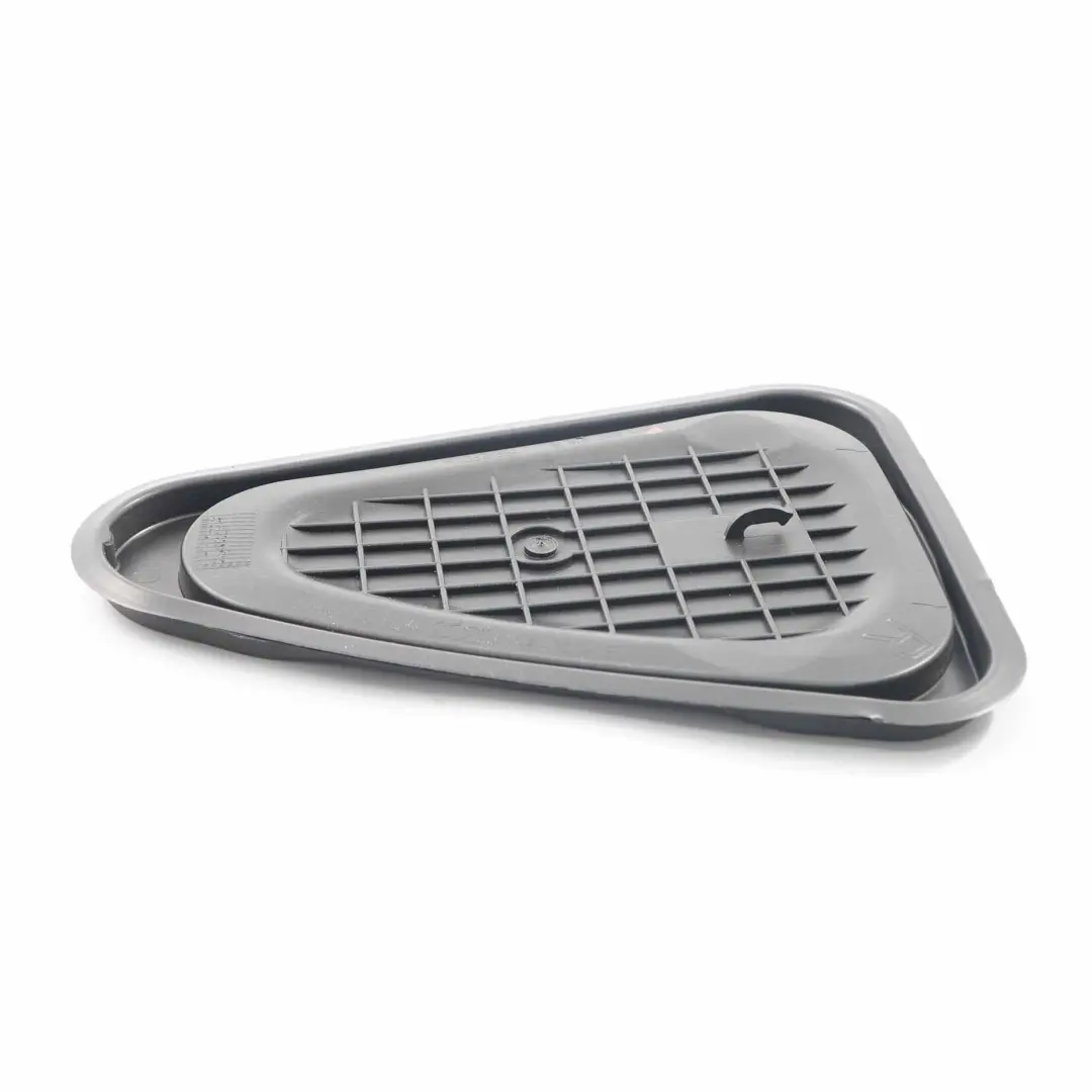 Audi A4 B8 Osłona Zamka Drzwi Prawy Tył - SKU 8K0839916B - Numer Części 8K0839916B