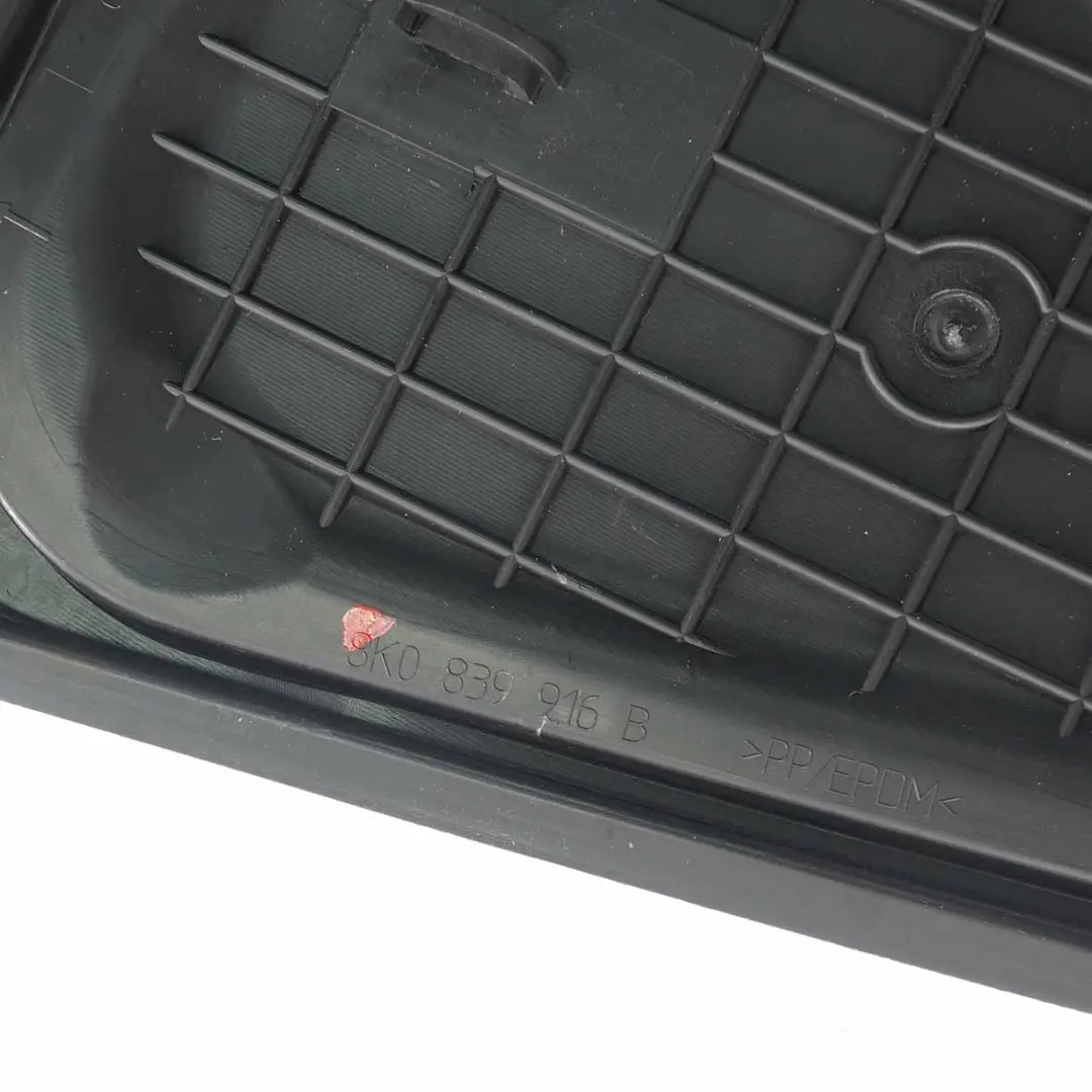 Osłona Zamka Drzwi Prawy Tył do Audi A4 B8 o numerze 8K0839916B Audi A4 B8 Osłona Zamka Drzwi Prawy Tył - SKU 8K0839916B - Numer Części 8K0839916B