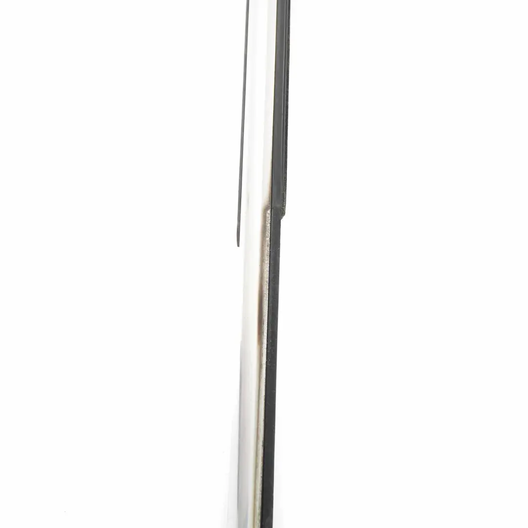 Listwa Szyby Drzwi Prawy Przód Chrom do Audi A4 B8 o numerze 8K0853284 Audi A4 B8 Listwa Szyby Drzwi Prawy Przód Chrom - SKU 8K0853284 - Numer Części 8K0853284