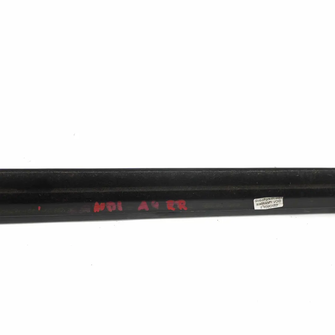 Guarnizione finestra porta posteriore destra Striscia Modanatura per Audi A4 B8 con numero di parte 8K0853764 Audi A4 B8 Guarnizione finestra porta posteriore destra Striscia Modanatura - SKU 8K0853764 - Numero di parte 8K0853764