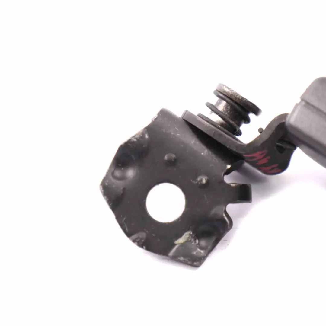 Audi A4 B8 Cintura Sicurezza Fibia Inferiore Cintura Posteriore Destra - SKU 8K0857740 - Numero di parte 8K0857740