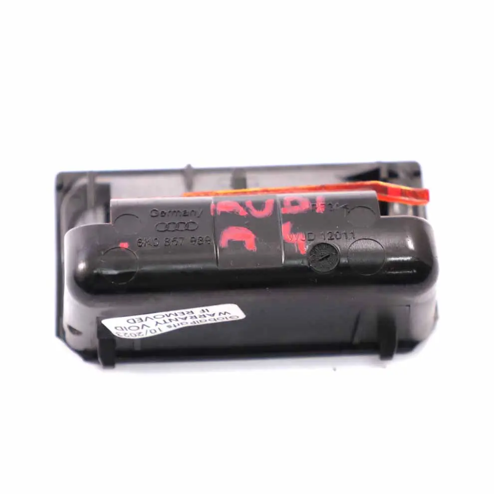 Posacenere Inserto Console Centrale Stoccaggio per Audi A4 B8 con numero di parte 8K0857989 Audi A4 B8 Posacenere Inserto Console Centrale Stoccaggio - SKU 8K0857989 - Numero di parte 8K0857989