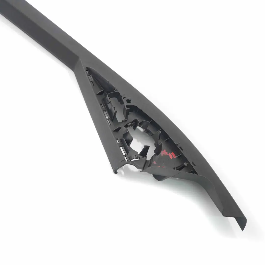 Ventana Marco Cubierta Puerta Delantera Izquierda para Audi A4 B8 con número de pieza 8K0867609 Audi A4 B8 Ventana Marco Cubierta Puerta Delantera Izquierda - SKU 8K0867609 - Número de pieza 8K0867609