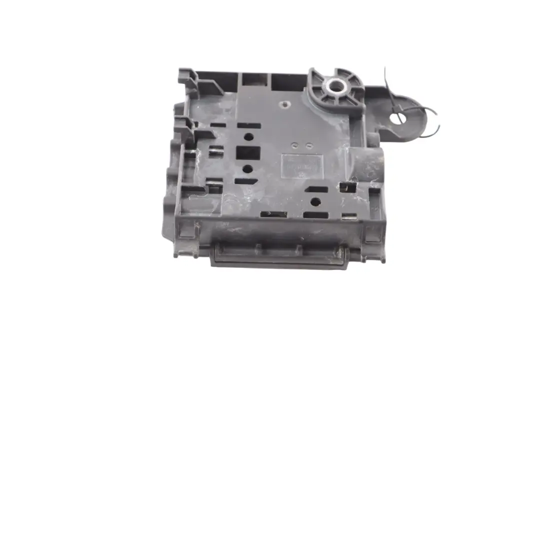 Audi RS4 B8 Terminal Positivo Distribución Batería Caja Relé de Unión - SKU 8K0937517B - Número de pieza 8K0937517B
