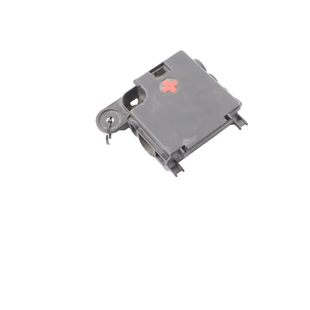 Positive Battery Distribution Terminal Junction Relay Box to Audi RS4 B8 with Part number 8K0937517B Audi RS4 B8 Positive Battery Distribution Terminal Junction Relay Box - SKU 8K0937517B - Part number 8K0937517B