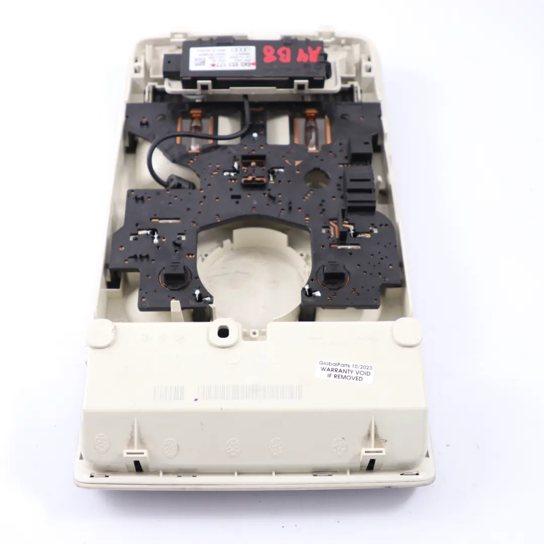 Dachleuchte Innenbeleuchtung Panel Sonnenbrillenablage für Audi A4 B8 mit Teilenummer 8K0951177 Audi A4 B8 Dachleuchte Innenbeleuchtung Panel Sonnenbrillenablage - SKU 8K0951177 - Teilenummer 8K0951177