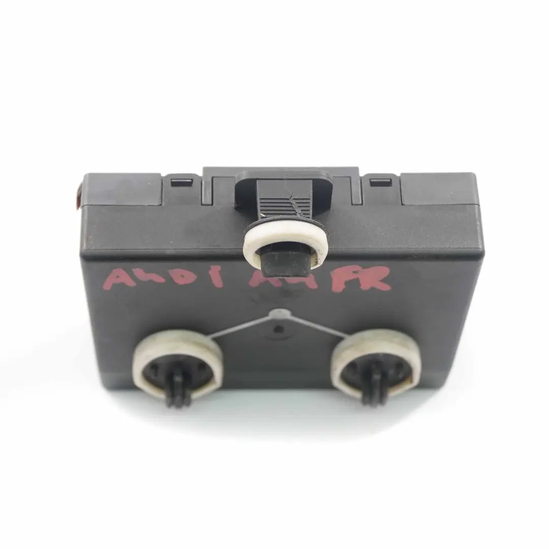 Módulo Puerta Delantera Derecha Unidad Control Módulo ECU para Audi A4 B8 con número de pieza 8K0959793J Audi A4 B8 Módulo Puerta Delantera Derecha Unidad Control Módulo ECU - SKU 8K0959793J - Número de pieza 8K0959793J