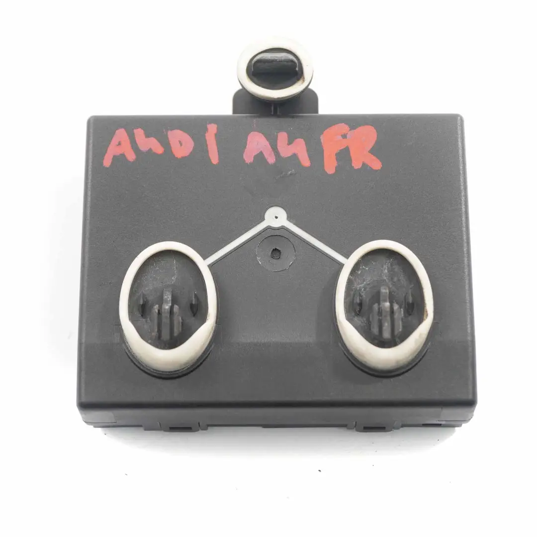 Módulo Puerta Delantera Derecha Unidad Control Módulo ECU para Audi A4 B8 con número de pieza 8K0959793J Audi A4 B8 Módulo Puerta Delantera Derecha Unidad Control Módulo ECU - SKU 8K0959793J - Número de pieza 8K0959793J