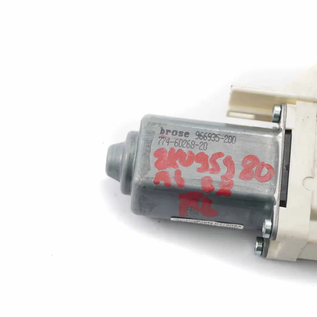 Motore del sollevatore Audi A4 B8 anteriore sinistro finestra per con numero di parte 8K0959801A Motore del sollevatore Audi A4 B8 anteriore sinistro finestra - SKU 8K0959801A - Numero di parte 8K0959801A