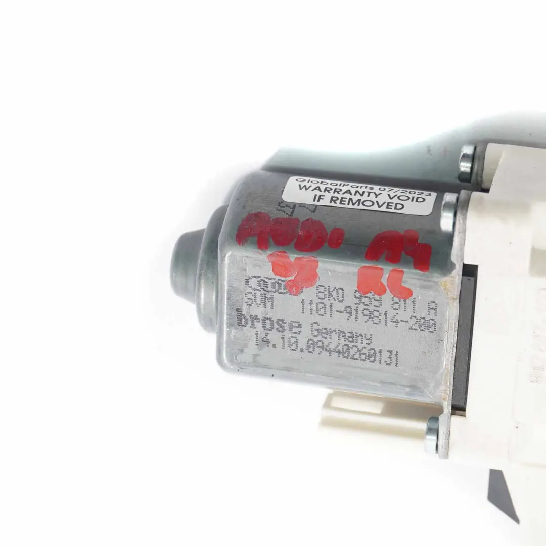 Moteur du lève-personne vitre de porte arriere gauche pour Audi A4 B8 à propos du numéro de pièce 8K0959811A Audi A4 B8 Moteur du lève-personne vitre de porte arriere gauche - SKU 8K0959811A - Numéro de pièce 8K0959811A