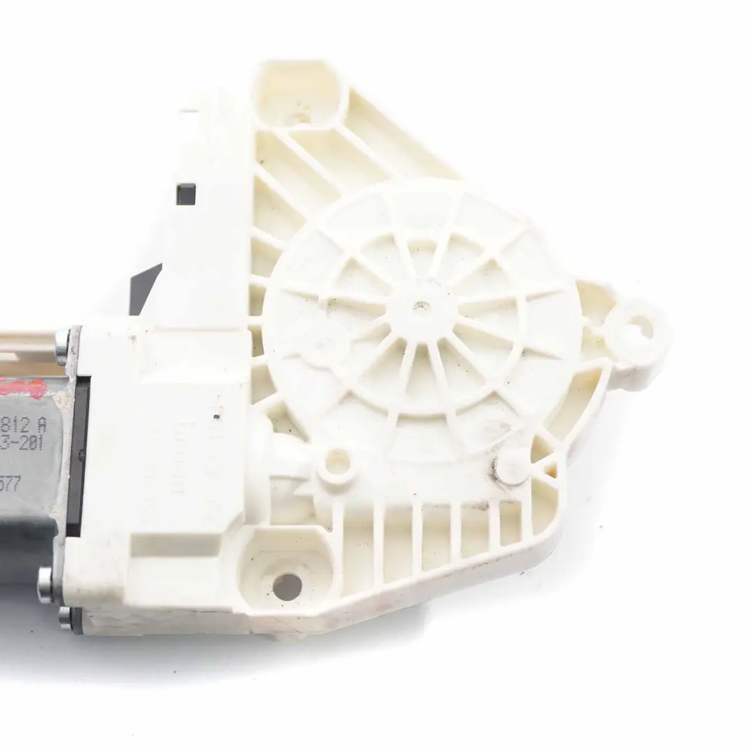 Moteur lève-vitre Audi A4 B8 Unité d'entraînement arrière droite pour à propos du numéro de pièce 8K0959812A Moteur lève-vitre Audi A4 B8 Unité d'entraînement arrière droite - SKU 8K0959812A - Numéro de pièce 8K0959812A