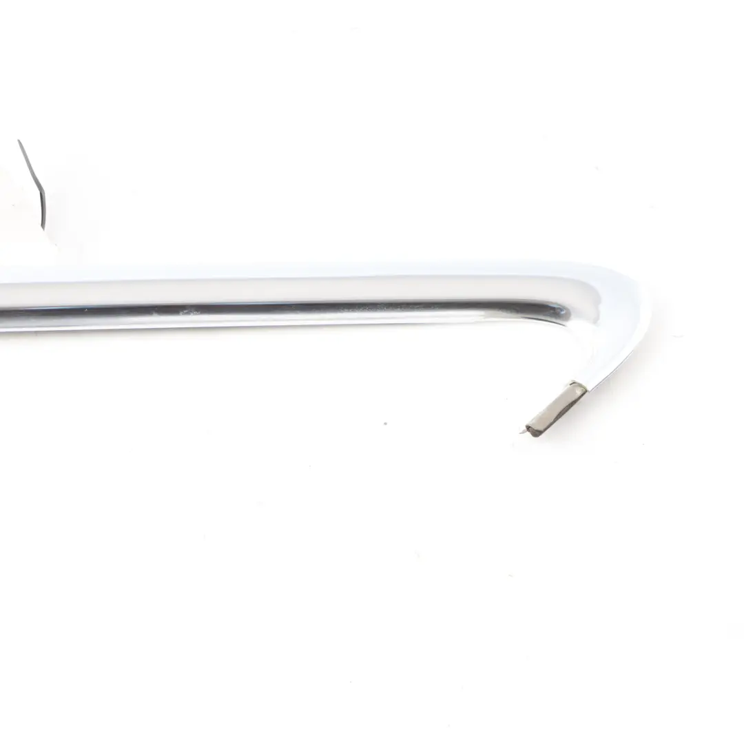 Lunotto Posteriore Striscia Esterna Modanatura Cromata per Audi A4 B8 con numero di parte 8K5853346C Audi A4 B8 Lunotto Posteriore Striscia Esterna Modanatura Cromata - SKU 8K5853346C - Numero di parte 8K5853346C