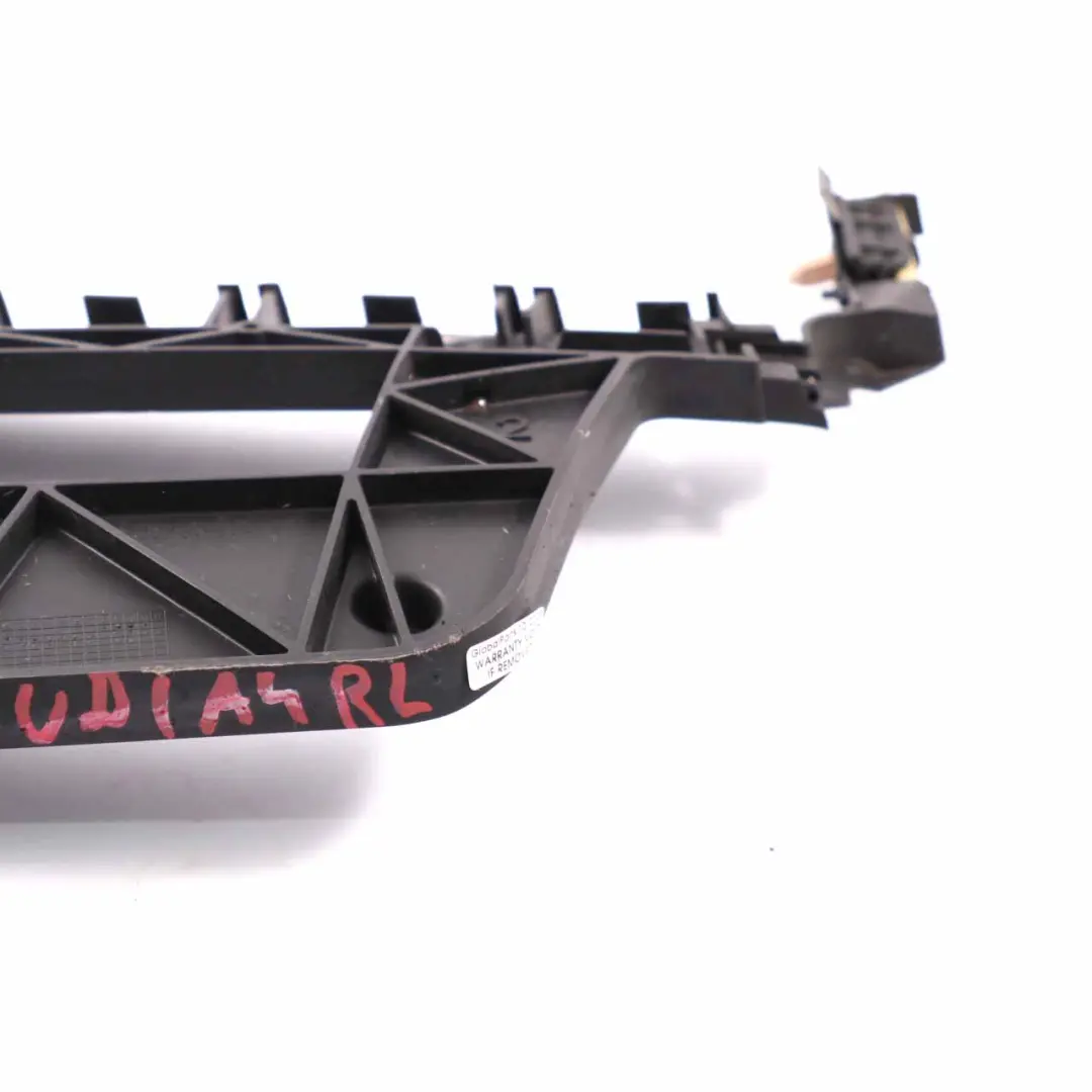 Seitliche Stoßstangen Halterung Führung Hinten Links für Audi A4 B8 Avant mit Teilenummer 8K9807453 Audi A4 B8 Avant Seitliche Stoßstangen Halterung Führung Hinten Links - SKU 8K9807453 - Teilenummer 8K9807453