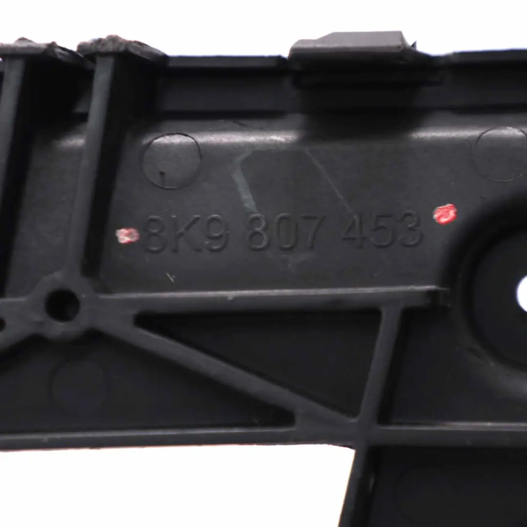 Ślizg Mocowanie Wspornik Zderzaka Tył Lewy do Audi A4 B8 Avant o numerze 8K9807453 Audi A4 B8 Avant Ślizg Mocowanie Wspornik Zderzaka Tył Lewy - SKU 8K9807453 - Numer Części 8K9807453
