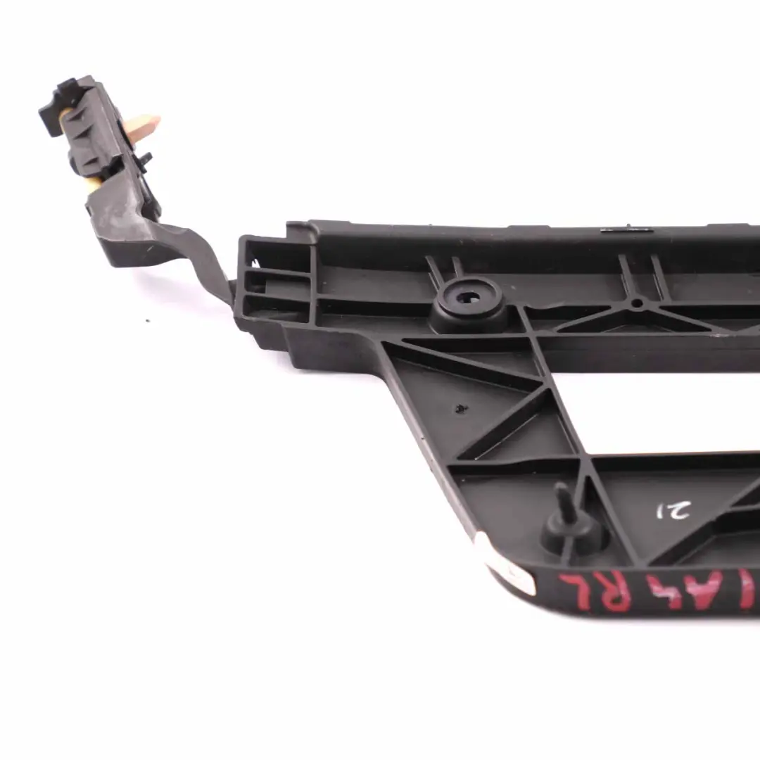 Audi A4 B8 Avant Guide de montage latéral de pare-chocs arrière gauche - SKU 8K9807453 - Numéro de pièce 8K9807453