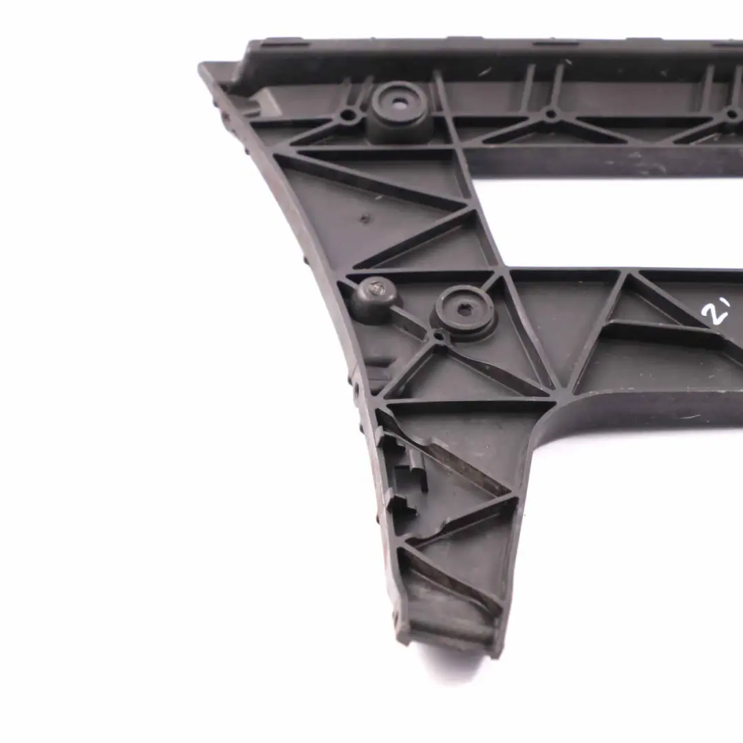 Audi A4 B8 Avant Guide de montage latéral de pare-chocs arrière droit - SKU 8K9807454 - Numéro de pièce 8K9807454