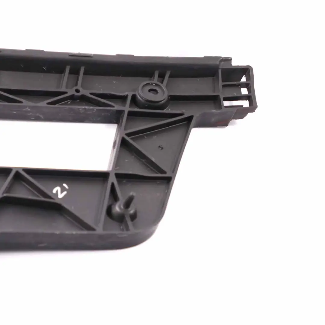 Audi A4 B8 Avant Guide de montage latéral de pare-chocs arrière droit - SKU 8K9807454 - Numéro de pièce 8K9807454