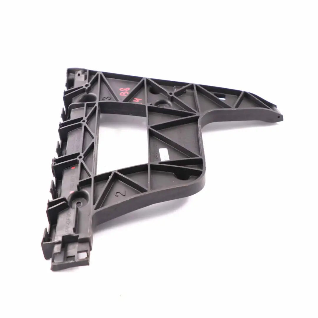 Soporte de parachoques lateral Guía trasera derecha para Audi A4 B8 Avant con número de pieza 8K9807454 Audi A4 B8 Avant Soporte de parachoques lateral Guía trasera derecha - SKU 8K9807454 - Número de pieza 8K9807454