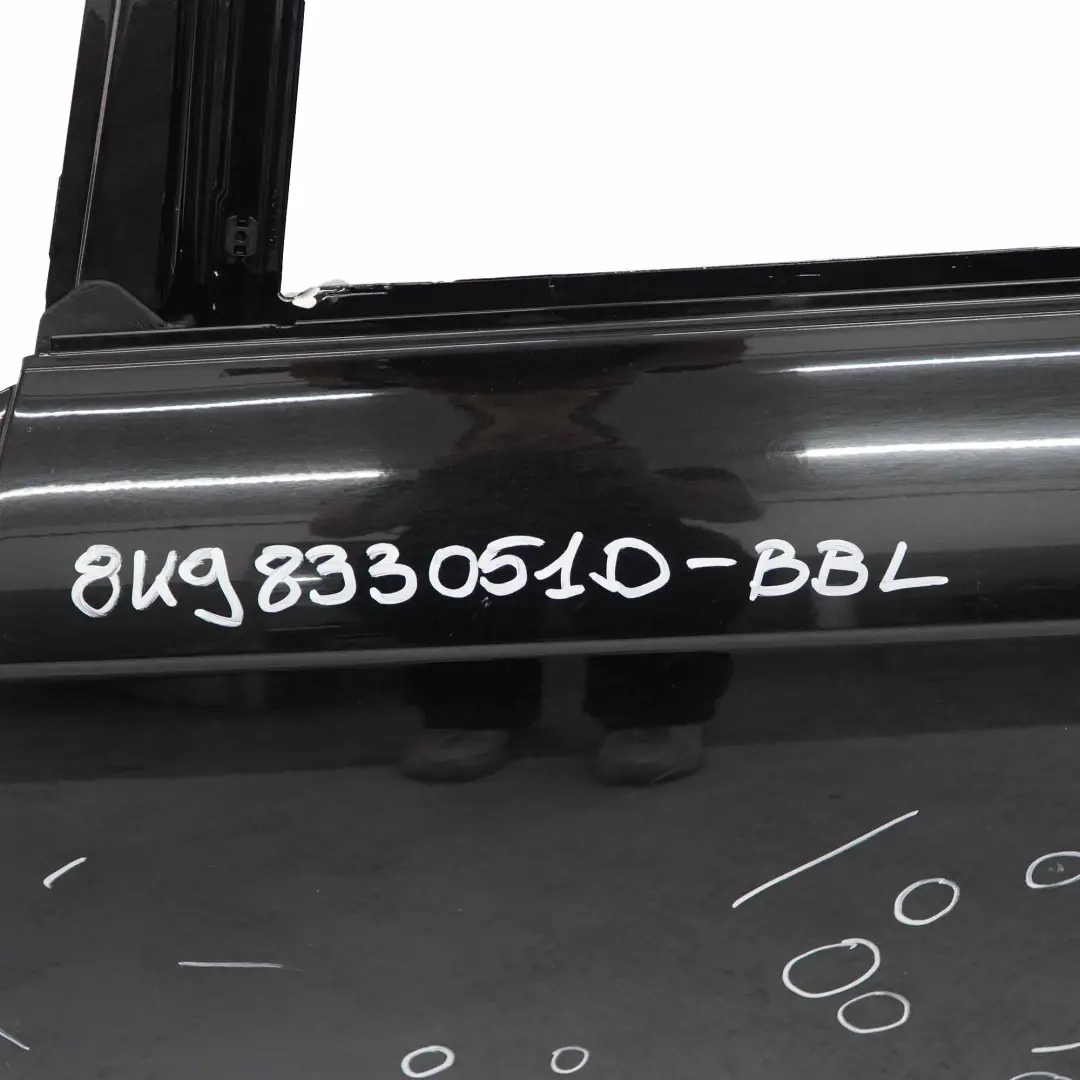 Porta anteriore sinistra nero brillante - LY9B per Audi A4 B8 Avant con numero di parte 8K9833051D Audi A4 B8 Avant Porta anteriore sinistra nero brillante - LY9B - SKU 8K9833051D-BBL - Numero di parte 8K9833051D