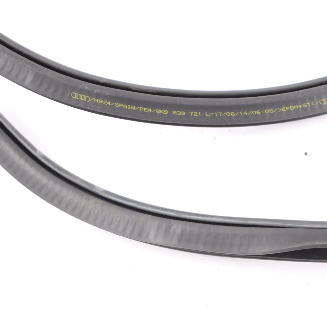 Hintere Tür Gummidichtung Dichtung Links Rechts für Audi A4 B8 Avant mit Teilenummer 8K9833721M Audi A4 B8 Avant Hintere Tür Gummidichtung Dichtung Links Rechts - SKU 8K9833721M - Teilenummer 8K9833721M